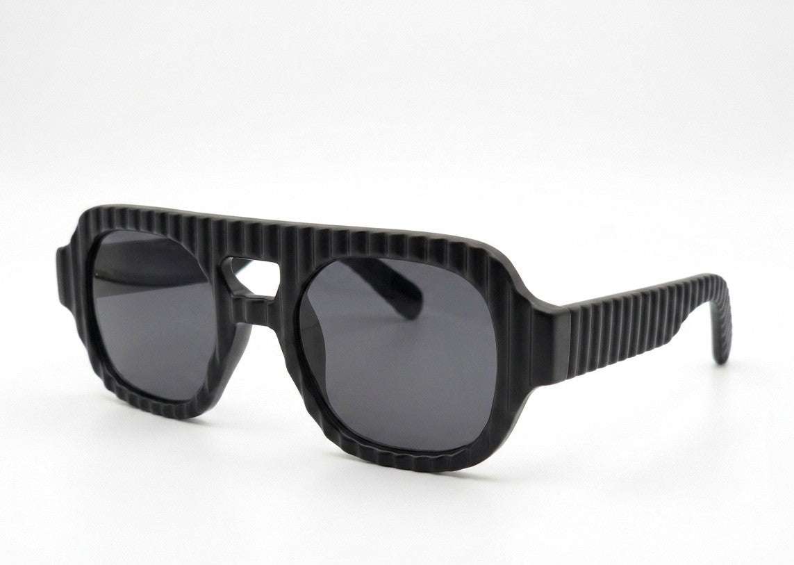 Luminiscent Sunglares ^ Color 02 (Black/Black)