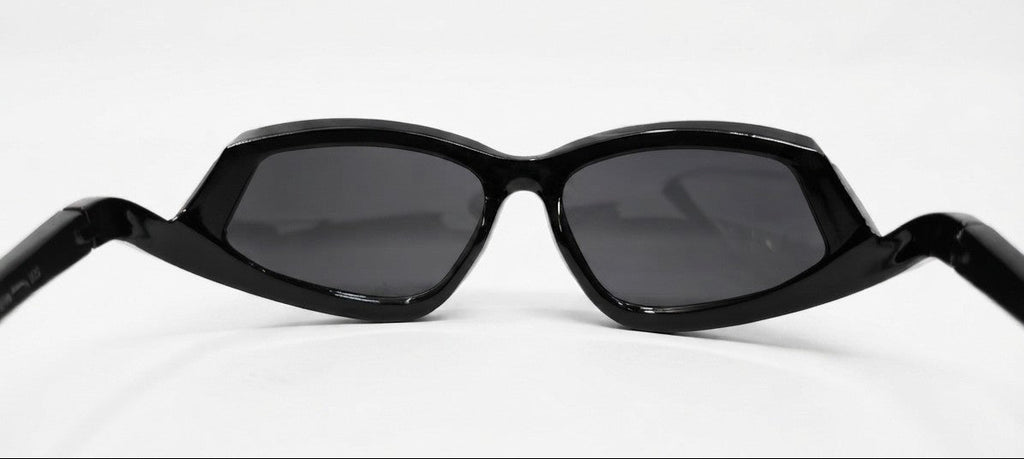 Cyberwing Sunglares ^ Color 01 (Black/Gray)