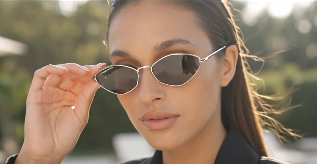 Crest runner Sunglares ^ Color 01 (Silver/Gray)